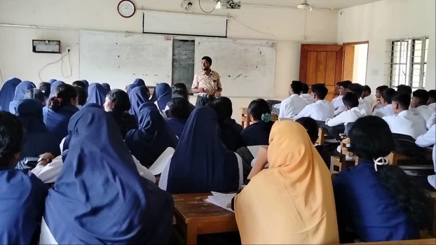 deshchitro-6acf27b675f3d-141026125654.webp