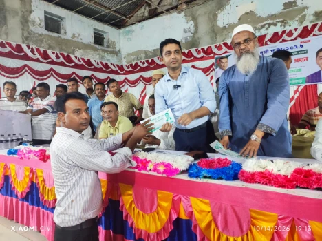 deshchitro-6acfa2667d5ac-141026094022.webp