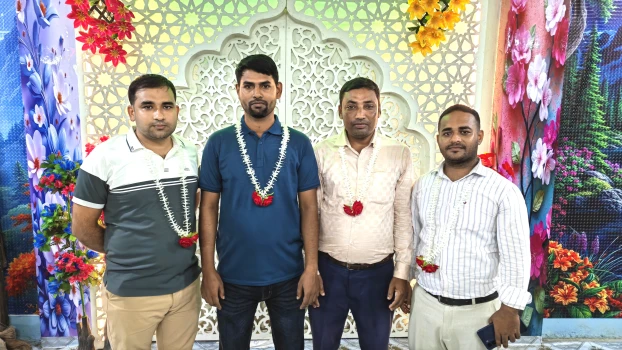 deshchitro-6ad38d43eb451-171026085915.webp
